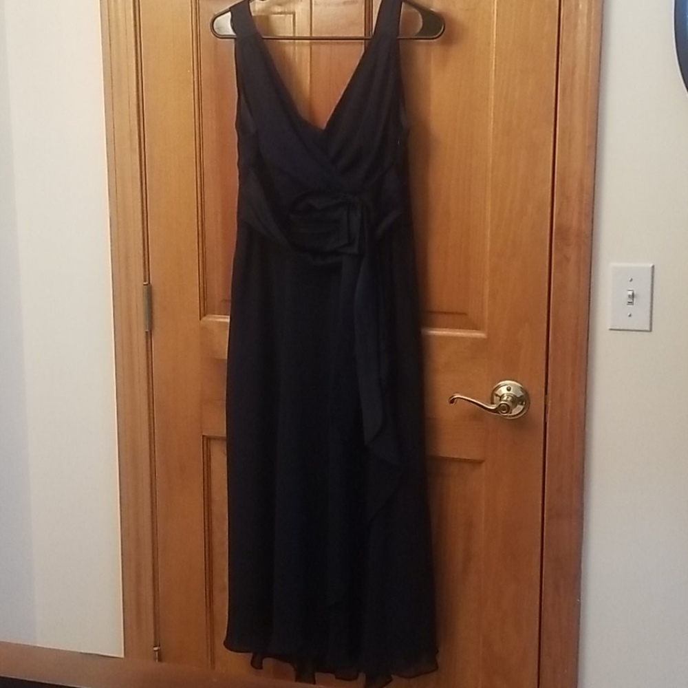 NWOT Chaps navy blue long sleeveless gown with bow
